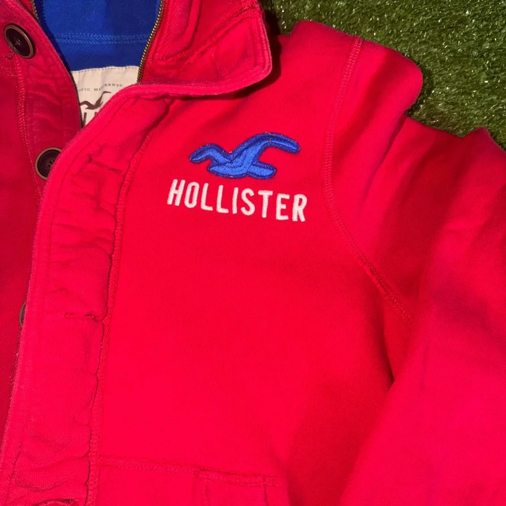 Hollister california full